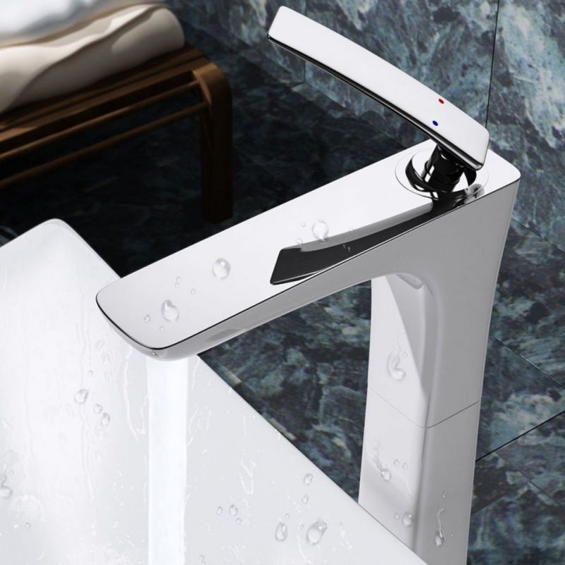 Baterie lavoar 1298 W, montaj pe blat, finisaj emailat Alb, perlator aer, design deosebit