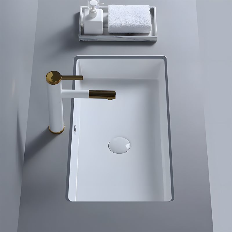 Lavoar, Alb Lucios, montaj incastrat sub blat, fara gaura de baterie, 70-80x40 cm, ceramica sanitara, Livia
